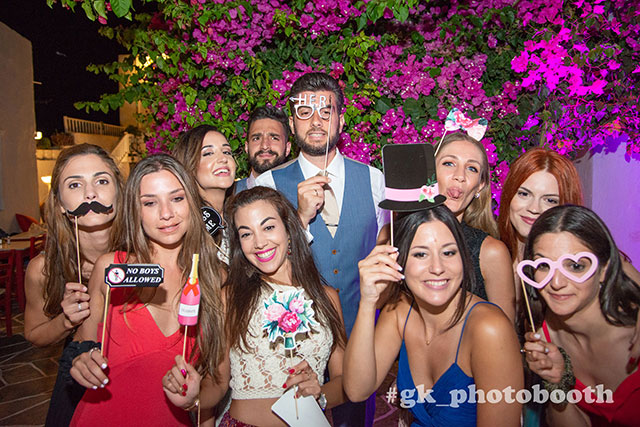 Υπηρεσία photobooth στη Σίφνο